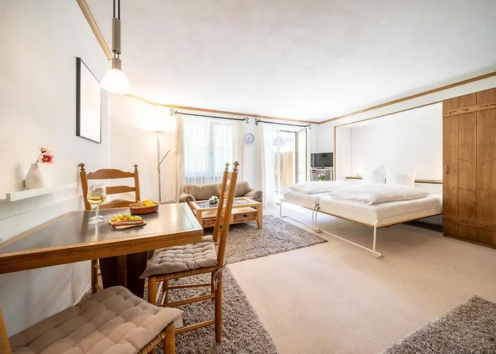 4103 Charmantes, Neu Renoviertes Apartman Vulpera