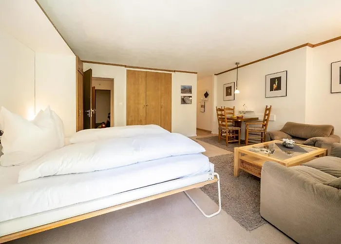 4103 Charmantes, Neu Renoviertes *